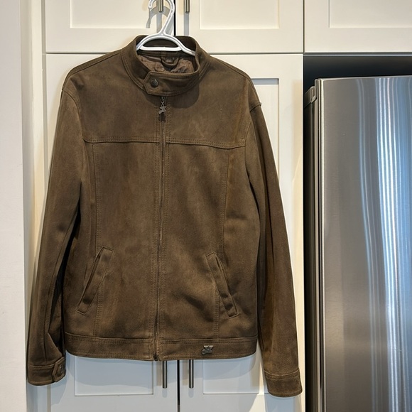 Men's Classic Brown Suede Jacket - Picture 2 of 15